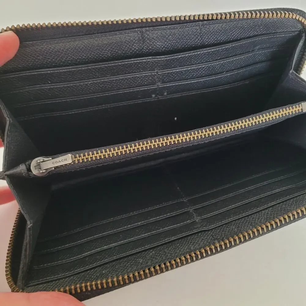 COACH New York Crossgrain‎ Leather Zip Around Wallet Clutch Black Long